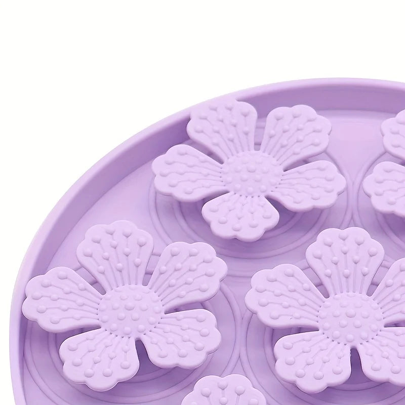Suction-backed slow feeder mat for dogs and cats